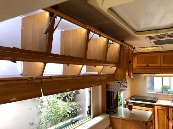                         KAMPER HYMER B 584 IDEALNY 23% VAT - zdjęcie 8
                        