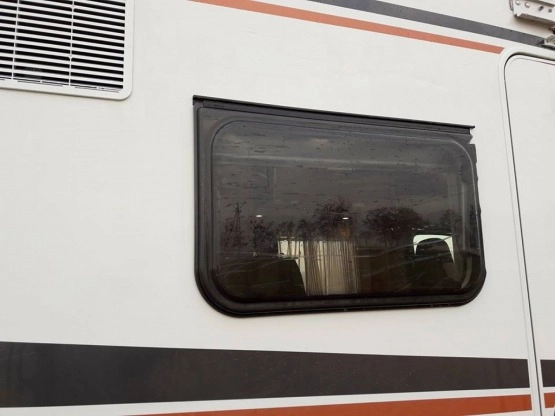                         Weinsberg "Cara Pepper" 2018 rok, przebieg 28 tyś. km - 159 00 brutto - zdjęcie 23
                        