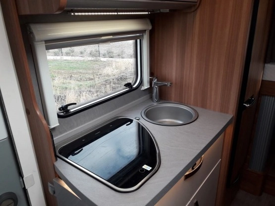                         Weinsberg "Cara Pepper" 2018 rok, przebieg 28 tyś. km - 159 00 brutto - zdjęcie 29
                        