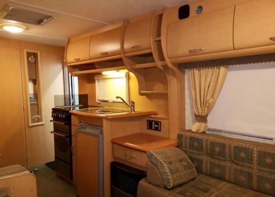                         Przyczepa kempingowa Abbey, rok 2004 - zdjęcie 15
                        