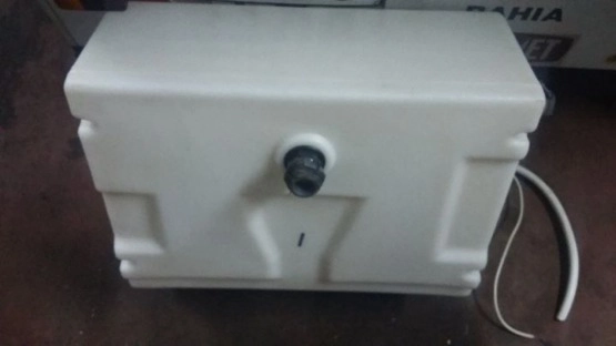                         Kemping Szrot zbiornik na wodę czystą Goebel z pompką Reich - zdjęcie 1
                        