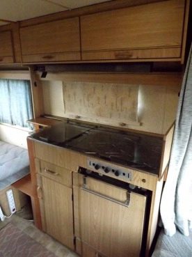                         Sprzedam przyczepę Kempingową Beyreland Vitesse 400 DD. - zdjęcie 2
                        