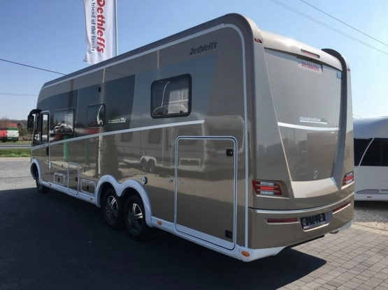                         Globetrotter XLI Premium I7850 DBM - zdjęcie 11
                        