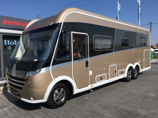                         Globetrotter XLI Premium I7850 DBM - zdjęcie 13
                        