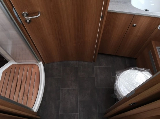                         Globetrotter XLI Premium I7850 DBM - zdjęcie 22
                        