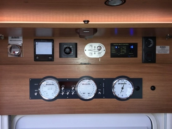                         Globetrotter XLI Premium I7850 DBM - zdjęcie 23
                        