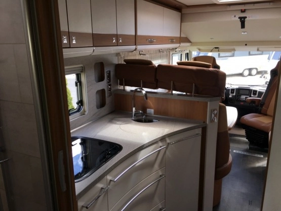                         Globetrotter XLI Premium I7850 DBM - zdjęcie 26
                        