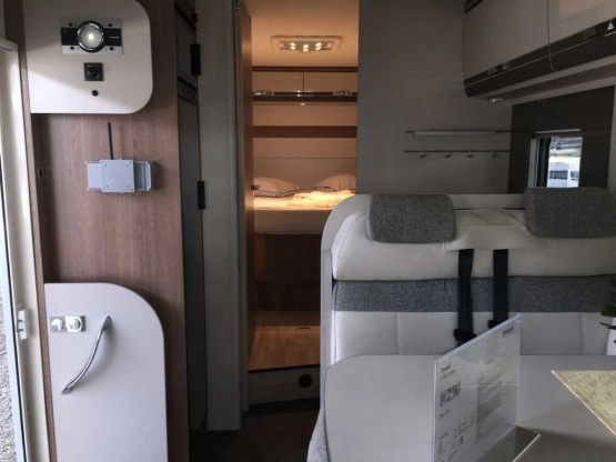                         SAMOCHÓD CAMPINGOWY DETHLEFFS TREND I 7057 DBM NAJNOWSZY MODEL NA ROK 2019 - zdjęcie 18
                        