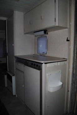                         BURSTNER Idealna na działkę, 4-osobowa z WC, ogrzewanie, jasne wnętrze, NAMIOT - zdjęcie 11
                        