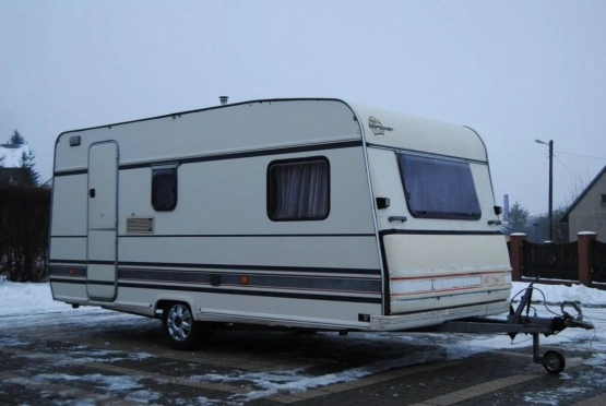                         BURSTNER Idealna na działkę, 4-osobowa z WC, ogrzewanie, jasne wnętrze, NAMIOT - zdjęcie 12
                        