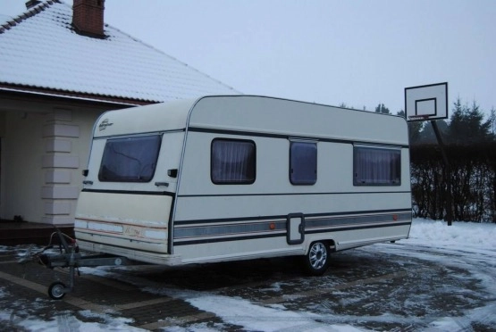                         BURSTNER Idealna na działkę, 4-osobowa z WC, ogrzewanie, jasne wnętrze, NAMIOT - zdjęcie 1
                        