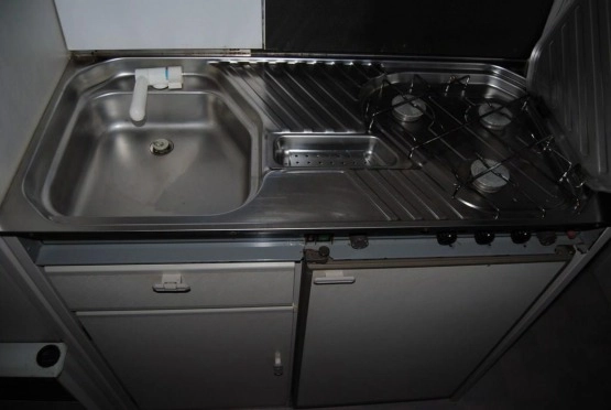                         BURSTNER Idealna na działkę, 4-osobowa z WC, ogrzewanie, jasne wnętrze, NAMIOT - zdjęcie 2
                        