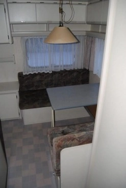                         BURSTNER Idealna na działkę, 4-osobowa z WC, ogrzewanie, jasne wnętrze, NAMIOT - zdjęcie 4
                        