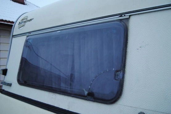                         BURSTNER Idealna na działkę, 4-osobowa z WC, ogrzewanie, jasne wnętrze, NAMIOT - zdjęcie 5
                        