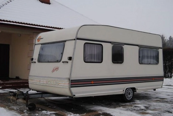                         BURSTNER CLUB HOLIDAY 420 z 1990 roku - zdjęcie 1
                        