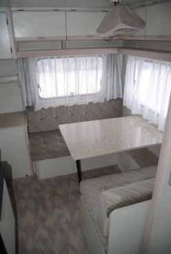                         BURSTNER CLUB HOLIDAY 420 z 1990 roku - zdjęcie 5
                        