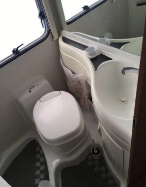                         Kamper Fiat Ducato 2007 rok - zdjęcie 15
                        