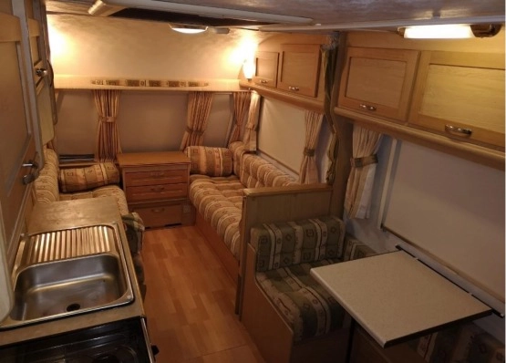                         Przyczepa kempingowa Elddis 4/5-osobowa - zdjęcie 16
                        