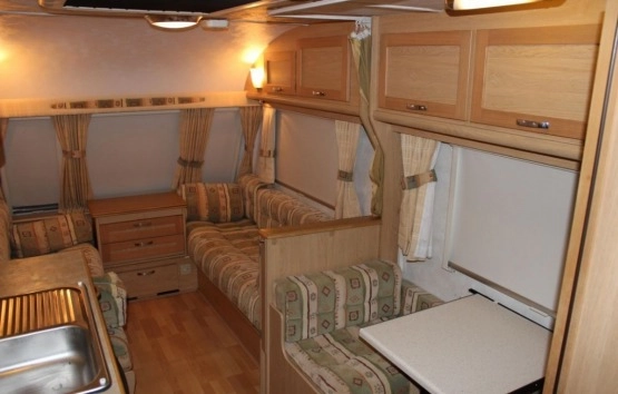                         Przyczepa kempingowa Elddis 4/5-osobowa - zdjęcie 18
                        