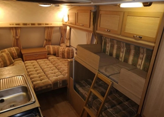                         Przyczepa kempingowa Elddis 4/5-osobowa - zdjęcie 8
                        