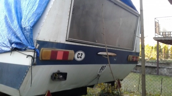                         Retro przyczepa kempingowa - zdjęcie 3
                        