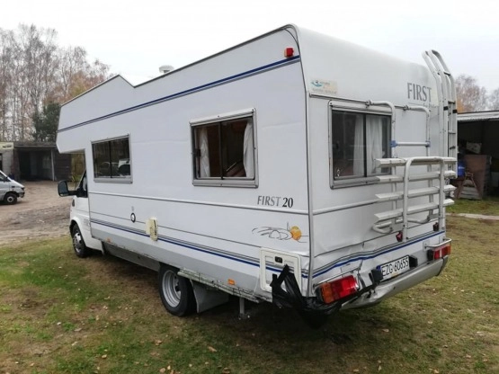                         Kamper Ford Transit z 1998 roku, uszkodzony - zdjęcie 7
                        