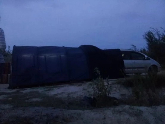                         NAMIOT DUŻY kempingowy z przedsionkiem na auto - zdjęcie 2
                        