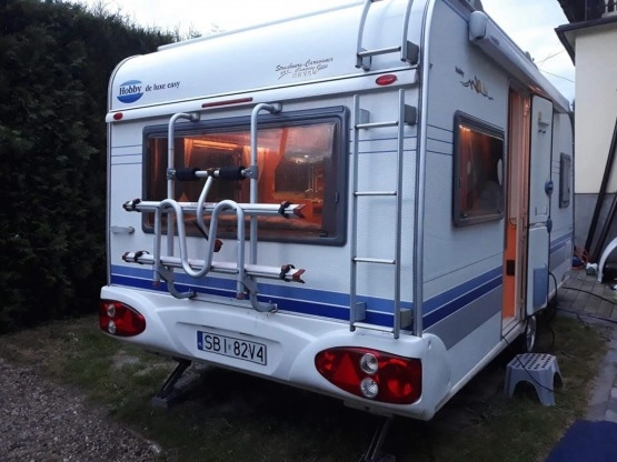                         Przyczepa z 2004 r. Hobby 460 De Luxe - zdjęcie 10
                        