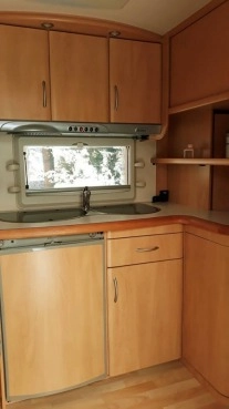                         Przyczepa z 2004 r. Hobby 460 De Luxe - zdjęcie 6
                        