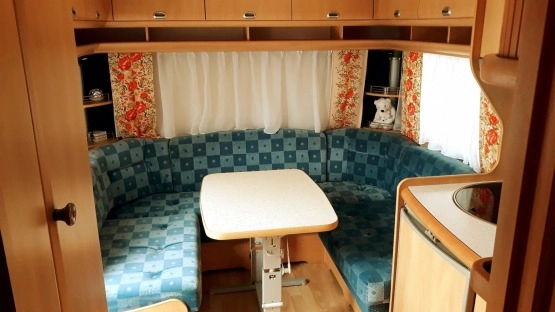                         Przyczepa z 2004 r. Hobby 460 De Luxe - zdjęcie 9
                        