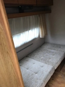                         Przyczepa kempingowa Burstner 3853 - zdjęcie 10
                        