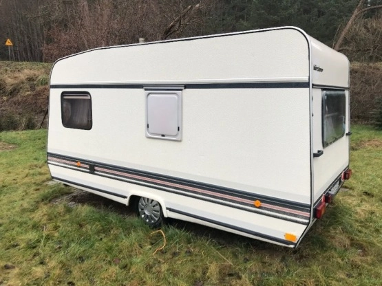                         Przyczepa kempingowa Burstner 3853 - zdjęcie 13
                        