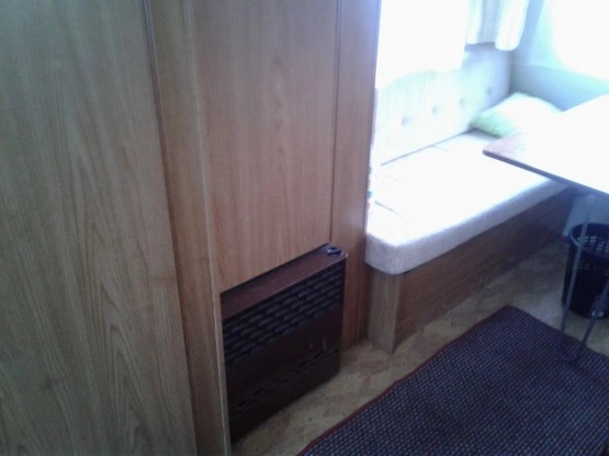                         Przyczepa kempingowa Burstner 3853 - zdjęcie 20
                        