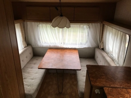                         Przyczepa kempingowa Burstner 3853 - zdjęcie 8
                        