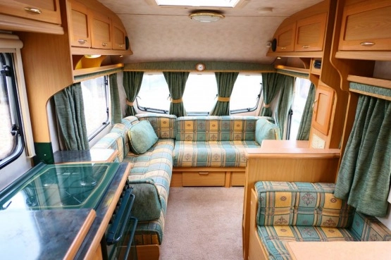                         Przyczepa Elddis Typhoon EX2000 - zdjęcie 10
                        