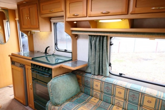                         Przyczepa Elddis Typhoon EX2000 - zdjęcie 21
                        