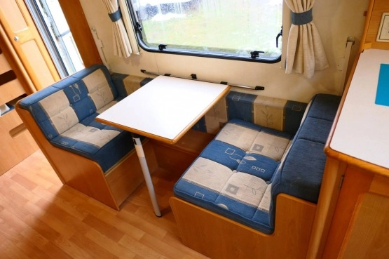                         Przyczepa Compass Magnum 2006 rok, 6-osobowa - zdjęcie 4
                        