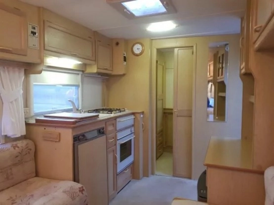                         Przyczepa kempingowa 2-3 osobowa Abbey Dorset - zdjęcie 5
                        