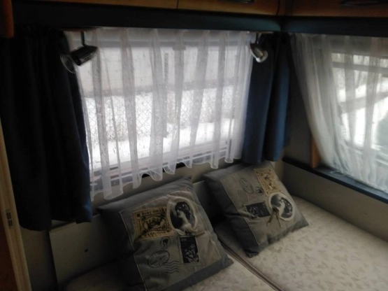                         Hobby 400 De Luxe, 1998 rok - zdjęcie 13
                        