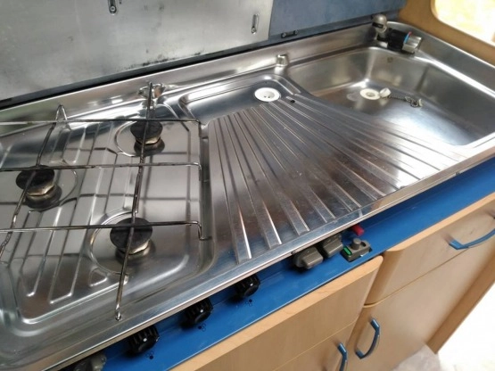                         Hobby 400 De Luxe, 1998 rok - zdjęcie 25
                        