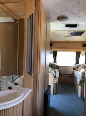                         Przyczepa kempingowa COACHMAN WANDERER Z KLIMATYZACJĄ - zdjęcie 7
                        