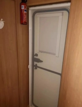                         Przyczepa kempingowa ACE, rok produkcji 2005 - zdjęcie 4
                        