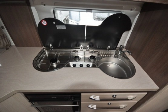                         Przyczepa kempingowa Hobby 720 UKFe prestige - zdjęcie 3
                        