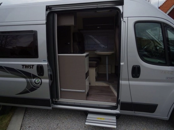                         KAMPER CHAUSSON TWIST V594 MAX DUCATO 2.0JTD NOWY! - zdjęcie 2
                        