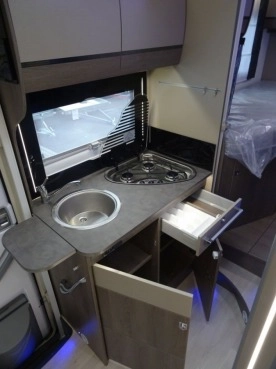                         KAMPER CHAUSSON 767GA TITANIUM TRANSIT 170 KM AUTOMAT NOWY! MODEL 2019 - zdjęcie 24
                        