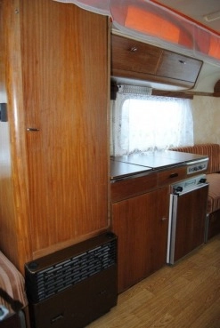                         ERIBA TROLL Zabytkowa! 4 os. z częścią łazienkową! Zarejestrowana! BDB - zdjęcie 4
                        