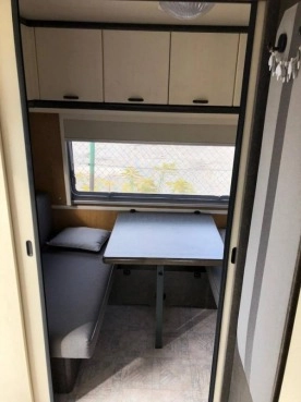                         Przyczepa kempingowa HOBBY CLASSIC BARDZO ZADBANA - zdjęcie 5
                        