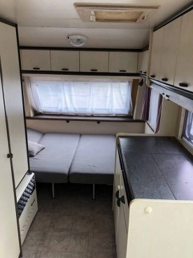                         Przyczepa kempingowa HOBBY CLASSIC BARDZO ZADBANA - zdjęcie 7
                        