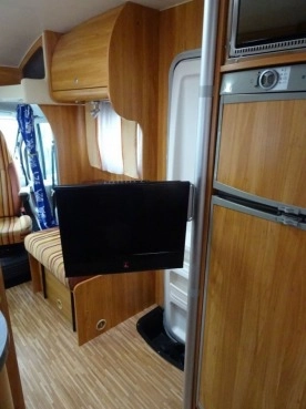                         KAMPER BURSTNER MARANO T640 DUCATO 2.3 JTD 2006 - zdjęcie 16
                        