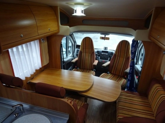                         KAMPER BURSTNER MARANO T640 DUCATO 2.3 JTD 2006 - zdjęcie 18
                        